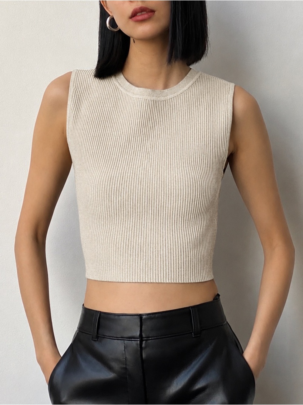 Babaton Ribbed Knit Cropped Tank Top S Oatmeal Cream Sleeveless Crew Neck